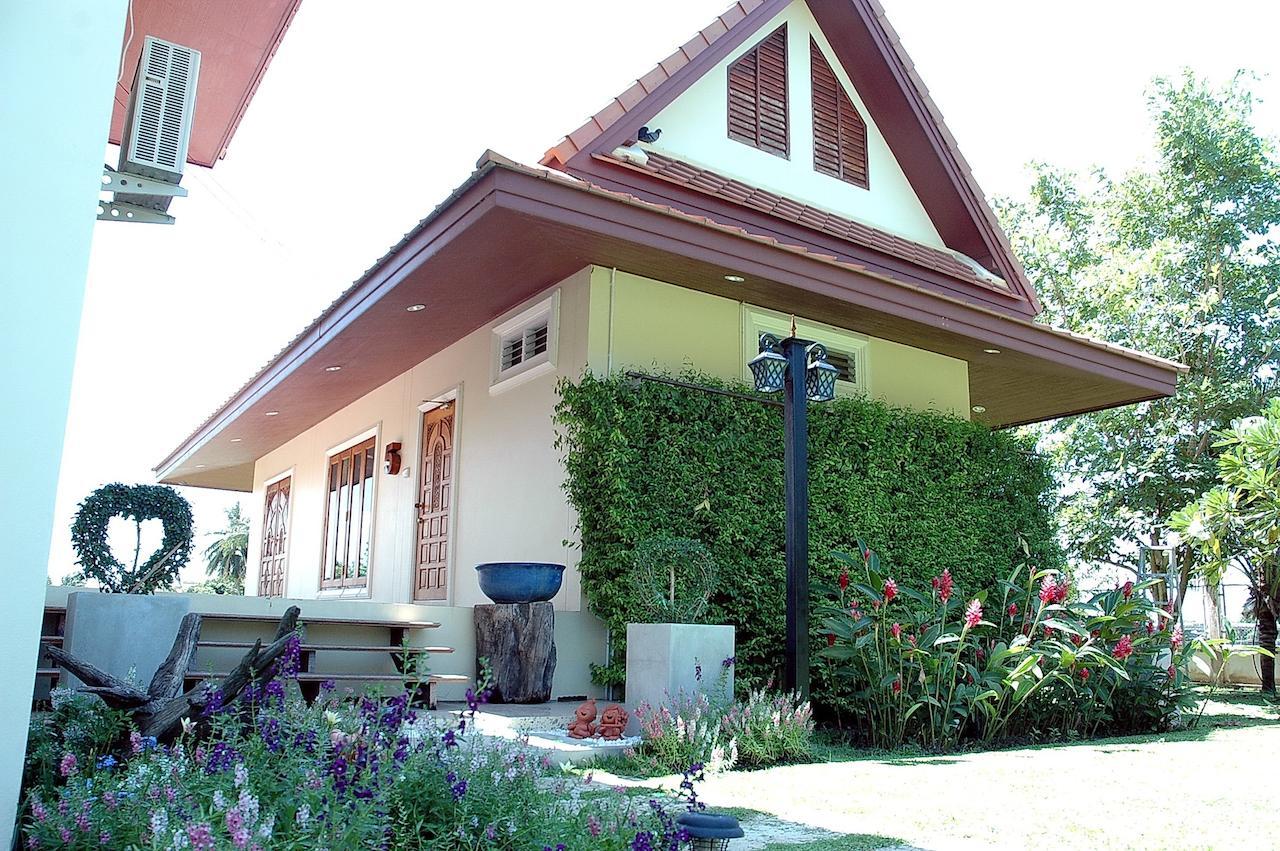 Thararin Villa Ban Doem Bang Экстерьер фото