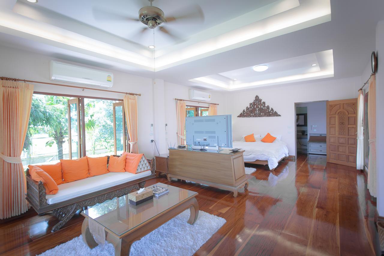 Thararin Villa Ban Doem Bang Номер фото
