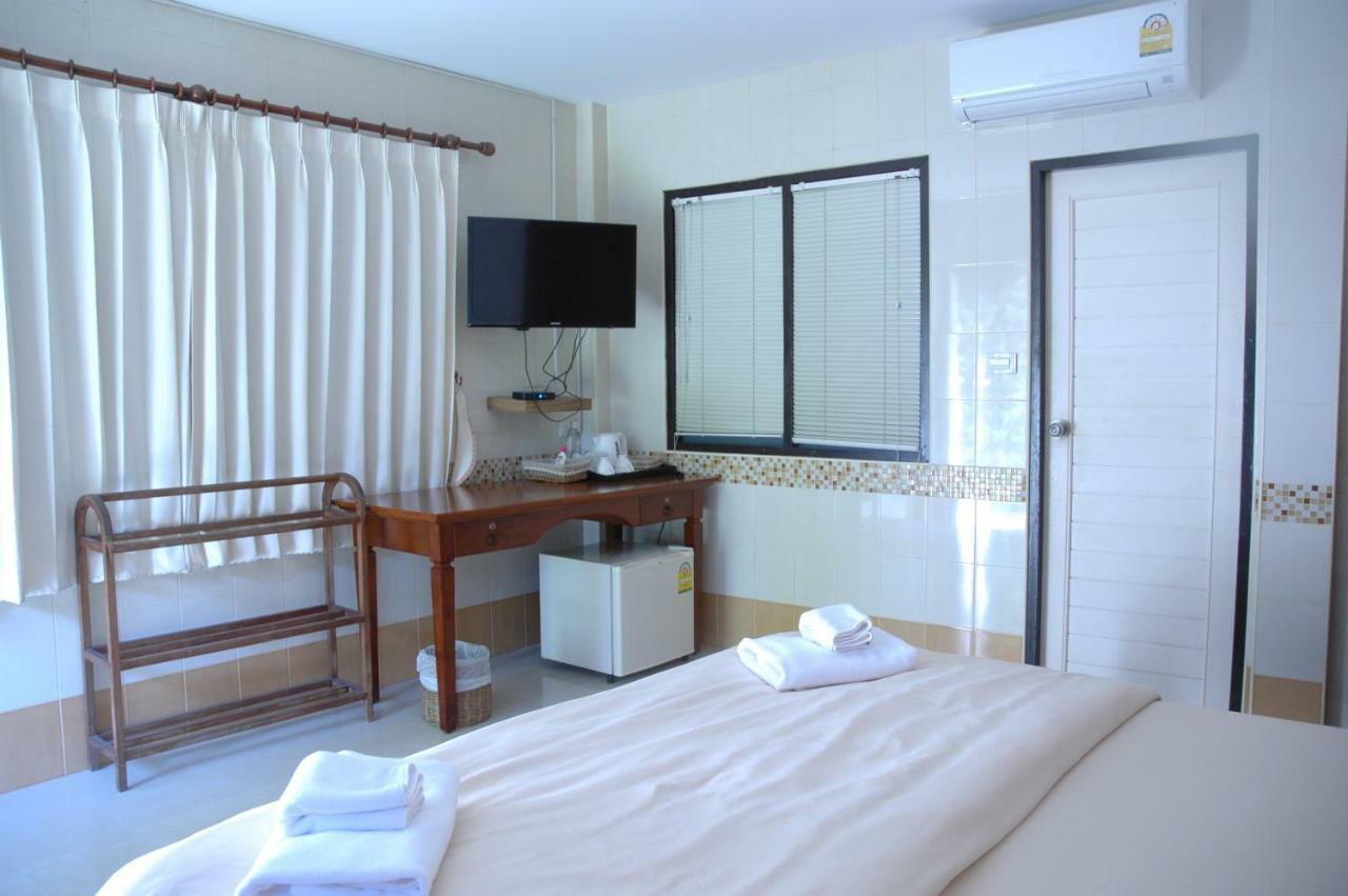 Thararin Villa Ban Doem Bang Экстерьер фото